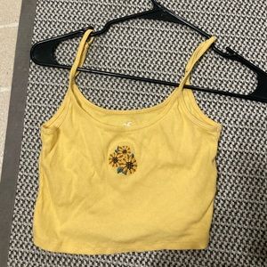 Hollister yellow sunflower tank top size small womans